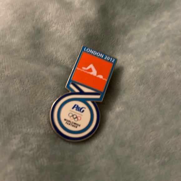 2012 London Olympic Pin P&G - Picture 2 of 3